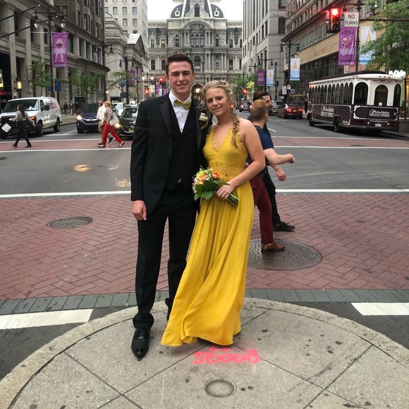 lulus yellow prom dress